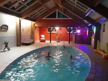 Gite in Niherne,Séjour en Berry avec piscine intérieure chauffée FR-1-591-632 N°1019719