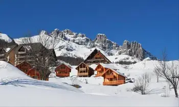 Chalet in Réallon,Chalets pour 8 Personnes 1438865 N°1022147