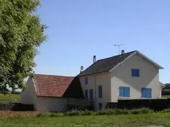 Casa rural en Breurey lès Faverney,Ancien moulin rénové avec jardin clos à Breurey-lès-Faverney FR-1-583-37 N°1022261