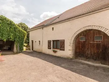 Casa rural en Confracourt,Gîte Confortable à Confracourt, Vallée de la Saône FR-1-583-84 N°1022279