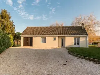 Casa rural en Gy,Maison lumineuse avec jardin privé et Wifi proche sites historiques FR-1-583-96 N°1022284