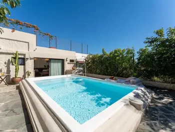 Villa in Las Palmas de Gran Canaria,Oasis de paix à Tafira: gîte rustique-moderne avec piscine et Wi-Fi ES-177-60 N°1029885