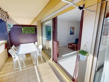 Appartement in Menton,2P calme avec terrasse, piscine, parking et wifi FR-1-196-368 N°1030075