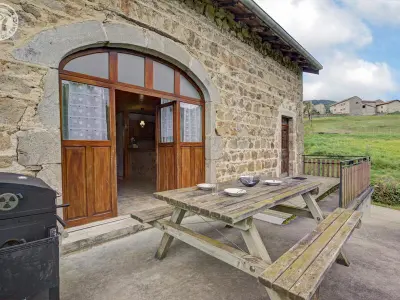 Gite à Gumières,Grand gîte avec jardin et cheminée, proche stations de ski FR-1-496-332 N°1031269