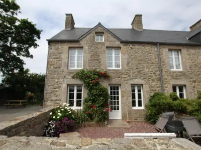 Gite à Flamanville,Charmante maison normande avec jardin clos, cheminée, Wi-Fi et animaux admis FR-1-362-1168 N°1034027