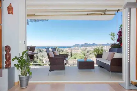 Appartement à Cannes, Appartement chic à Cannes, avec terrasse et cheminée, 83 m² - L1062087 - Photo 1