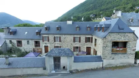 Maison à Guchan, Maison de charme à Guchan avec vue sur la montagne et jacuzzi - L1063022 - Photo 1